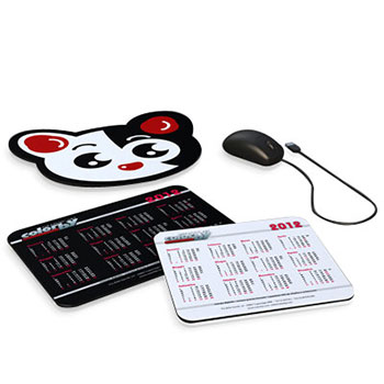 Stampa  Mouse Pad economici con la vostra grafica, Crea il prezzo per il tuo tappetino mouse pubblicitario, i mousepad possono anche essere sagomati a piacere per un gadget ancora più personalizzato.
